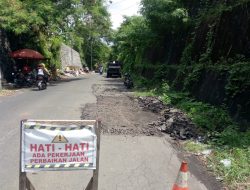 Awas! Jalan Berlubang di Ternate Makin Banyak