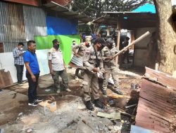 Tega, Pemkot Ternate Bongkar 10 Rumah Warga Miskin