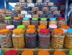 Penjual Kue Kering di Kota Ternate Raup Rp 7 Juta per Hari