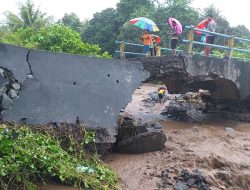 Hujan Hingga Banjir, Satu Jembatan di Pulau Makian Ambruk