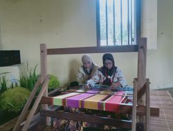 Pemkot Ternate Mulai Tergerak Lestarikan Tenun Toboleu