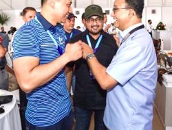 Nonton Formula E, AHY Disambut Akrab Anies Baswedan