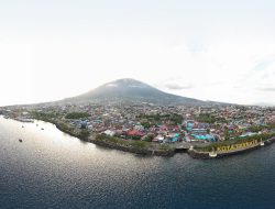 Bau Busuk Sampah dan Jalan Rusak di ‘Kota Rempah’