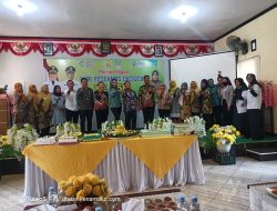 Peringati HKN, Dinkes Taliabu Beri Penghargaan ke Tiga Puskesmas