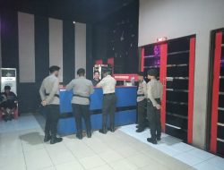 Tiga Pria Dua Wanita Digerebek dalam Satu Kamar