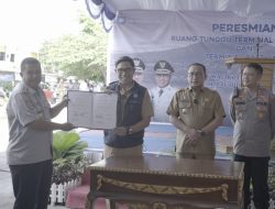 Ruang Tunggu Terminal Gamalama dan Terminal Bastiong Diresmikan 