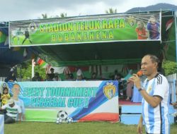 Buka Turnamen Sepak Bola, Wabup Halbar Ajak Warga Doakan Tragedi Kanjuruhan