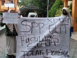 Siswa SMKN 1 Ternate Demo, Kepsek Didesak Undur dari Jabatan