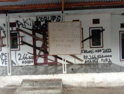 Protes Dugaan Penyelewengan ADD, Warga Segel Kantor Desa Kira, Halmahera Utara