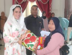 Bupati Kepulauan Sula Santuni Ratusan Janda-Anak Yatim