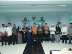 Wali Kota Serahkan Insentif kepada Imam Masjid, Pengasuh TPQ dan Rumah Ibadah