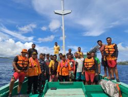 Tim Sar Berhasil Evakuasi 19 Penumpang Kapal yang Mati Mesin di Perairan Ternate