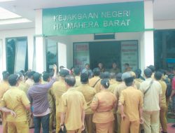 Geruduk Kantor Kejari, Apdesi Halbar Minta Paparkan soal Laporan dan Pendampingan Hukum