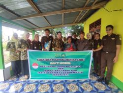 Sambut HBA ke-63, Kejari Halmahera Barat Salurkan Paket Sembako