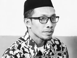 Tanpa Guru, Kita Bukan Siapa-siapa