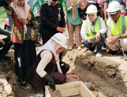 Bupati Fifian Letakkan Batu Pertama Pembangunan RS Pratama FAM Sula