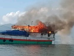 Kapal Bermuatan Kopra Terbakar di Perairan Kepulauan Sula
