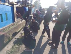 Cegah DBD, Mahasiswa Unipas Morotai Lakukan Kerja Bakti Bersihkan Lingkungan