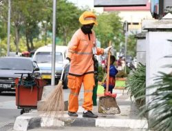 Petugas Kebersihan Kota Ternate Akhirnya Terima Gaji