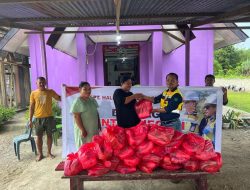 Jelang Natal, PT HSM Berbagi Paket Sembako di Desa Lingkar Tambang