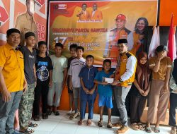 Peringati HUT ke-17, Hanura Halbar Santuni Janda dan Anak Yatim