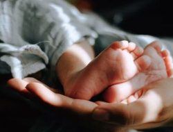 Mahasiswi Ternate Ditemukan Tewas di Kamar Kos, Ada Sepasang Bayi Kembar