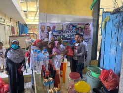 Relawan Progresif Maluku Utara Berbagi Ratusan Paket Sembako