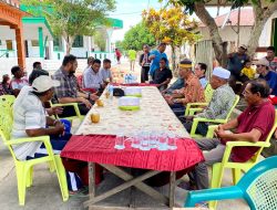Imam Masjid Nurul Huda Dapat Hadiah Umrah dari Bupati Halmahera Selatan