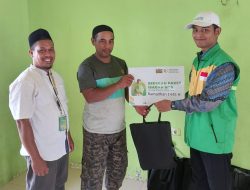Yakesma Malut Beri Hadiah kepada Marbot Masjid di Halmahera Barat 