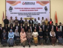 Lantik 30 Panwascam, Ketua Bawaslu Halmahera Tengah Minta Jaga Integritas