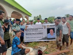 Serahkan 57 Ekor Sapi, Presdir NHM Didoakan Masyarakat Lingkar Tambang