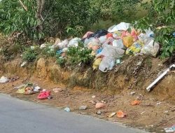 Warga Hiri Keluhkan Tumpukan Sampah, Padahal Sudah Bayar Retribusi Tiap Bulan