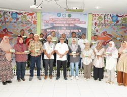 Wali Kota Serahkan Dana Kelurahan di Kecamatan Ternate Tengah