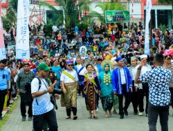 Meriahnya Parade Budaya Festival Teluk Jailolo 2024