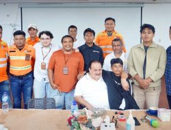 Bos NHM Beri Santunan untuk Anak Yatim Piatu Korban Banjir Rua