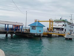 Pelabuhan Penyeberangan Feri di Morotai Kembali Beroperasi Normal
