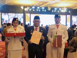 Pj Gubernur Maluku Utara Terima Duplikat Bendera Pusaka