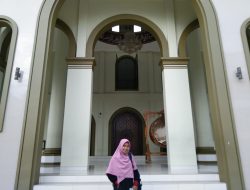 Tarif Pajak Melejit Rakyat Tercekik