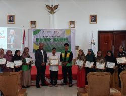 Yakesma Beri Penghargaan untuk 15 Guru dengan Dedikasi Tinggi di Sula