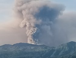 Gunung Dukono Kembali Erupsi, Letusannya Setinggi 2.000 Meter
