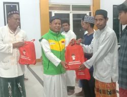 Yakesma Malut Salurkan Perlengkapan Salat untuk Mualaf-Duafa di Taliabu