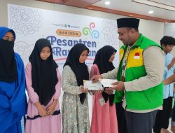 Yakesma Malut Serahkan Santunan kepada Pelajar di Acara Pembukaan Pesantren Ramadan
