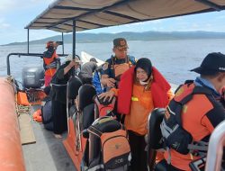 Longboat Berpenumpang 9 Orang Mati Mesin dan Bocor di Perairan Sula