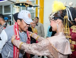 Tiba di Ternate, Kapolda Maluku Utara yang Baru Disambut Penuh Antusias