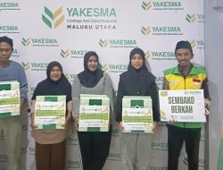 Yakesma Malut dan Yayasan Albina Salurkan Kado Lebaran Yatim Duafa