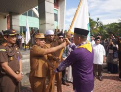 Bupati dan Wabup Halmahera Utara Lepas Calon Jemaah Haji 2025
