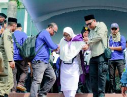 Lepas Calon Jemaah Haji, Wabup Halmahera Barat Sampaikan Pesan Mendalam