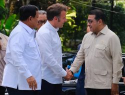 Dampingi Presiden Prabowo, Menteri Ekraf Sambut Macron di Borobudur