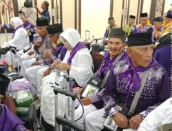 74 Calon Jemaah Haji asal Halbar Berangkat Menuju Madinah