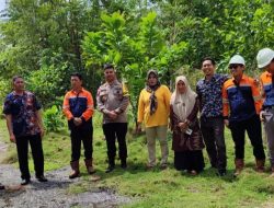 PT Smart Marsindo Tinjau Lokasi Pembangunan SMAN 3 Halmahera Tengah